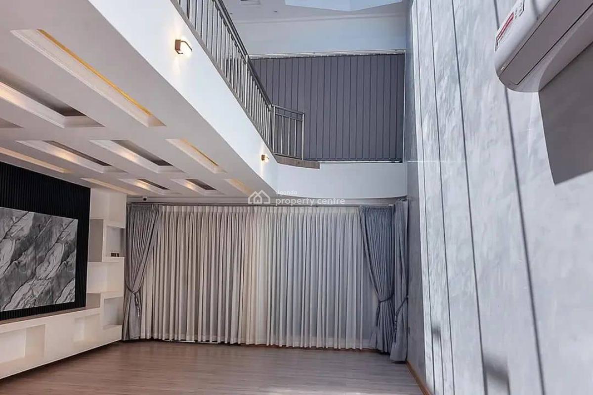 Modern 5 Bedroom House in Namugongo Town, Namugongo Town, Wakiso, Central Region, Terraced Duplex for Sale