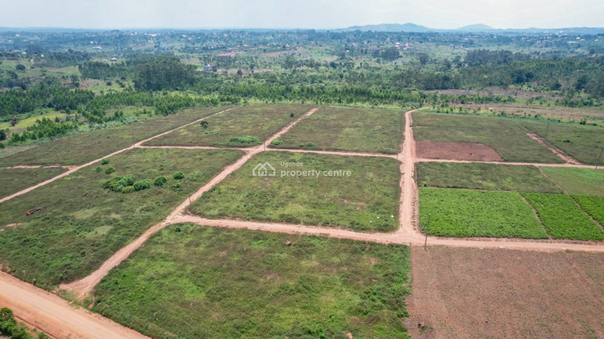 Plots N Magago Along Hoima Road, Magago Hoima Road, Wakiso, Central Region, Residential Land for Sale