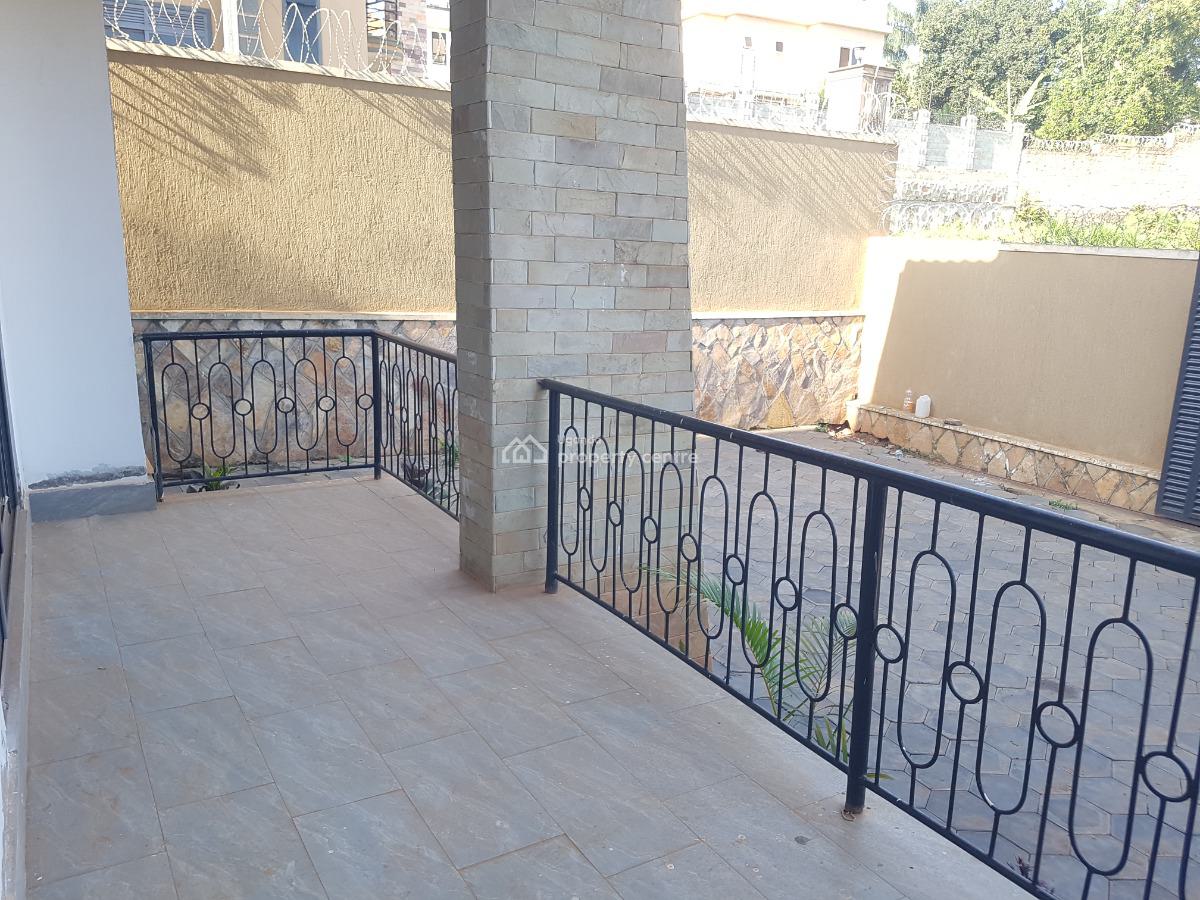 4 Bedroom Houses in Kira Town Along Mamerito Road, Mamerito Road, Kira Town, Wakiso, Central Region, Terraced Duplex for Sale