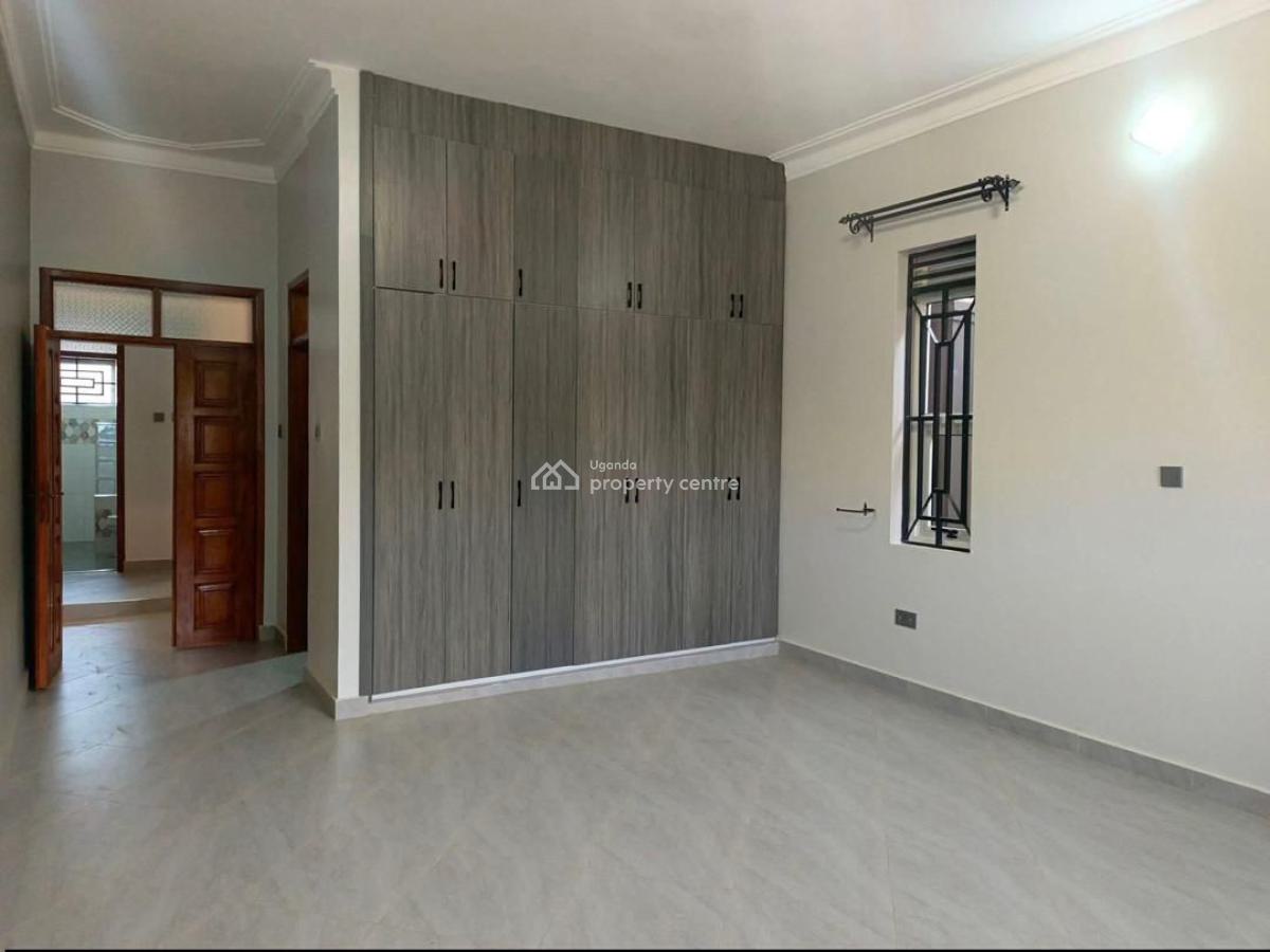 Beautiful 4 Bedroom House in Kira Town Along Mamerito Road, Kira Town Mamerito Road, Kira Town, Wakiso, Central Region, Terraced Bungalow for Sale