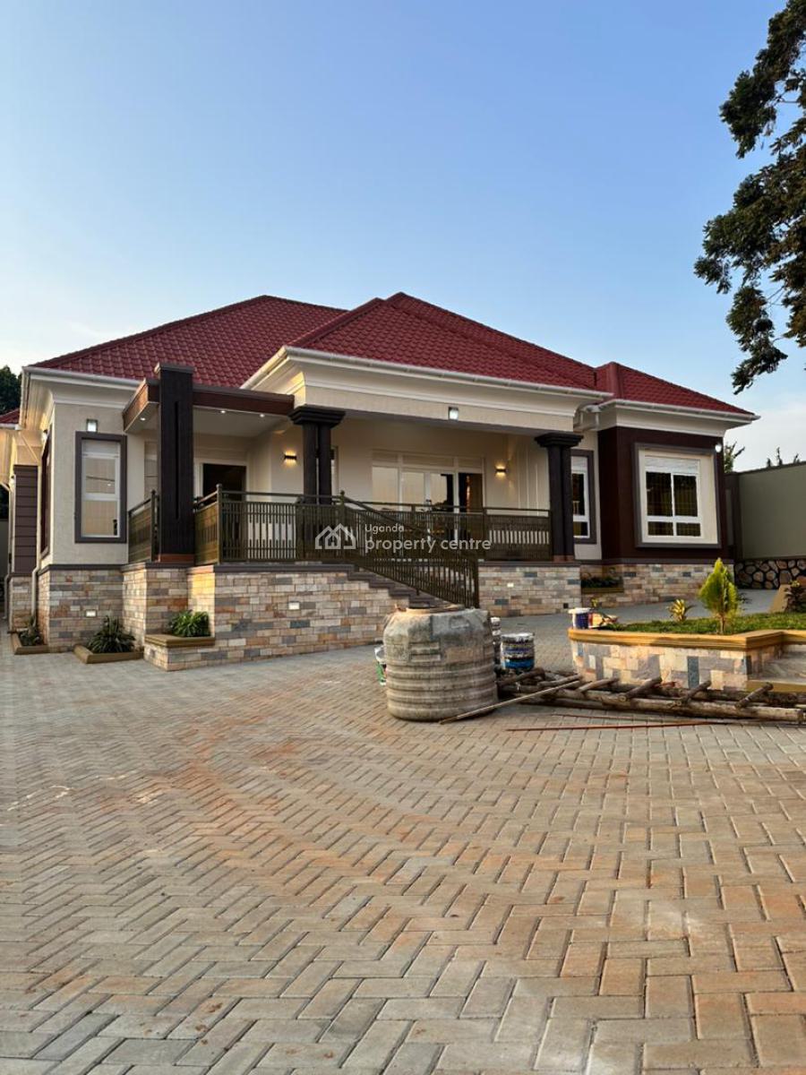 4 Bedroom House in Namugongo Town, Namugongo Town, Wakiso, Central Region, Terraced Bungalow for Sale