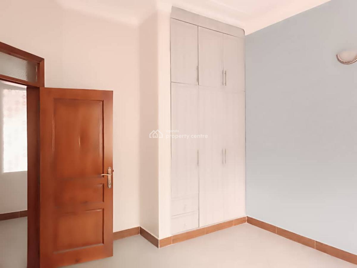 4 Bedroom House in Namugongo Town, Namugongo Town, Wakiso, Central Region, Terraced Bungalow for Sale