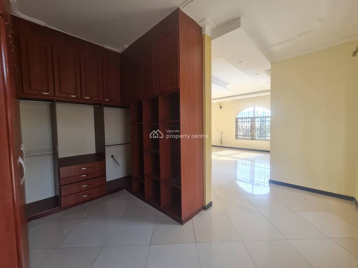 a Spacious and Luxurious 5 Bedroom, Ntinda, Nakawa, Kampala, Central Region, House for Rent
