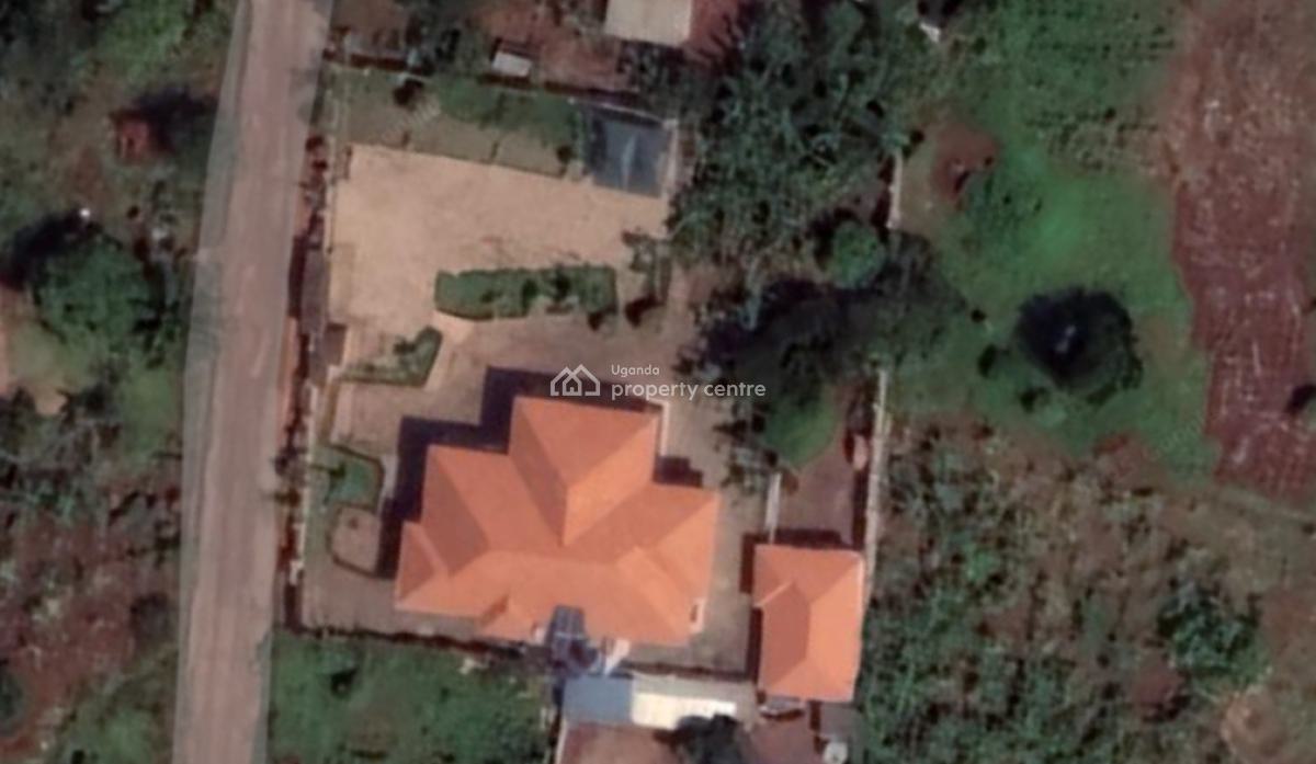 Luxurious 7 Bedroom House Along Entebbe Road Ziru Wamala, Ziru Wamala Off Entebbe Road, Wakiso, Central Region, Terraced Duplex for Sale