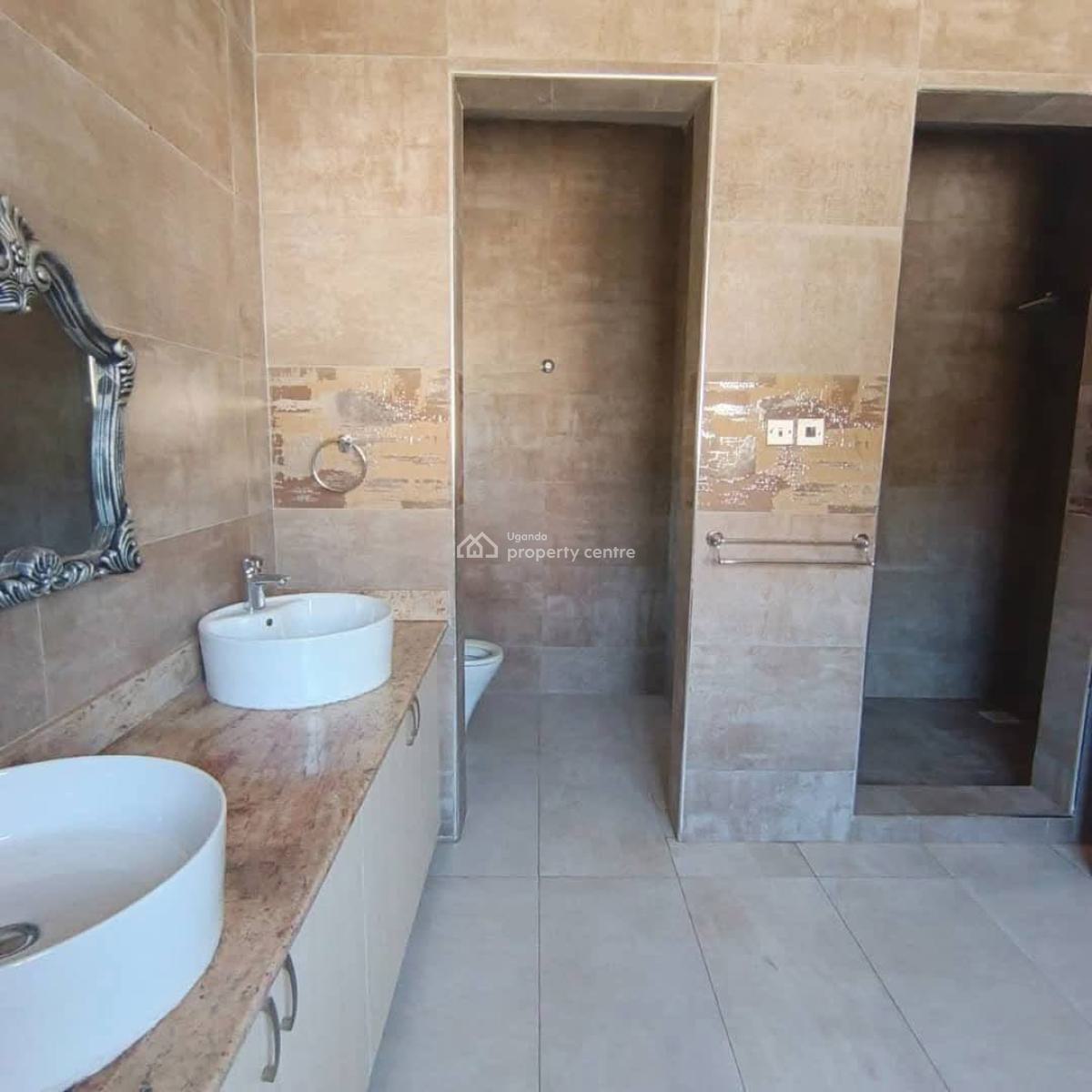 5 Bedroom House in Muyenga, Muyenga, Wakiso, Central Region, Terraced Duplex for Sale