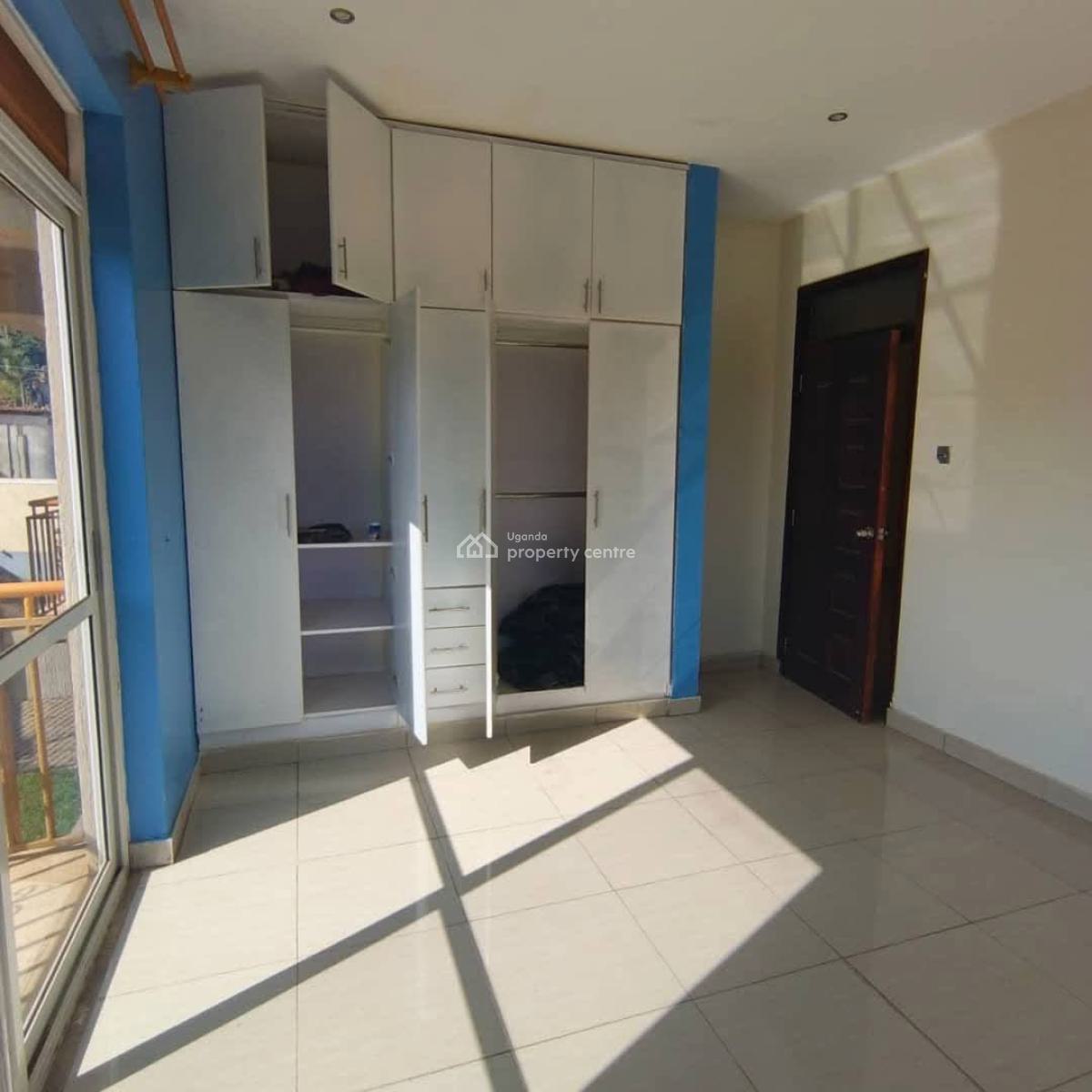 5 Bedroom House in Muyenga, Muyenga, Wakiso, Central Region, Terraced Duplex for Sale