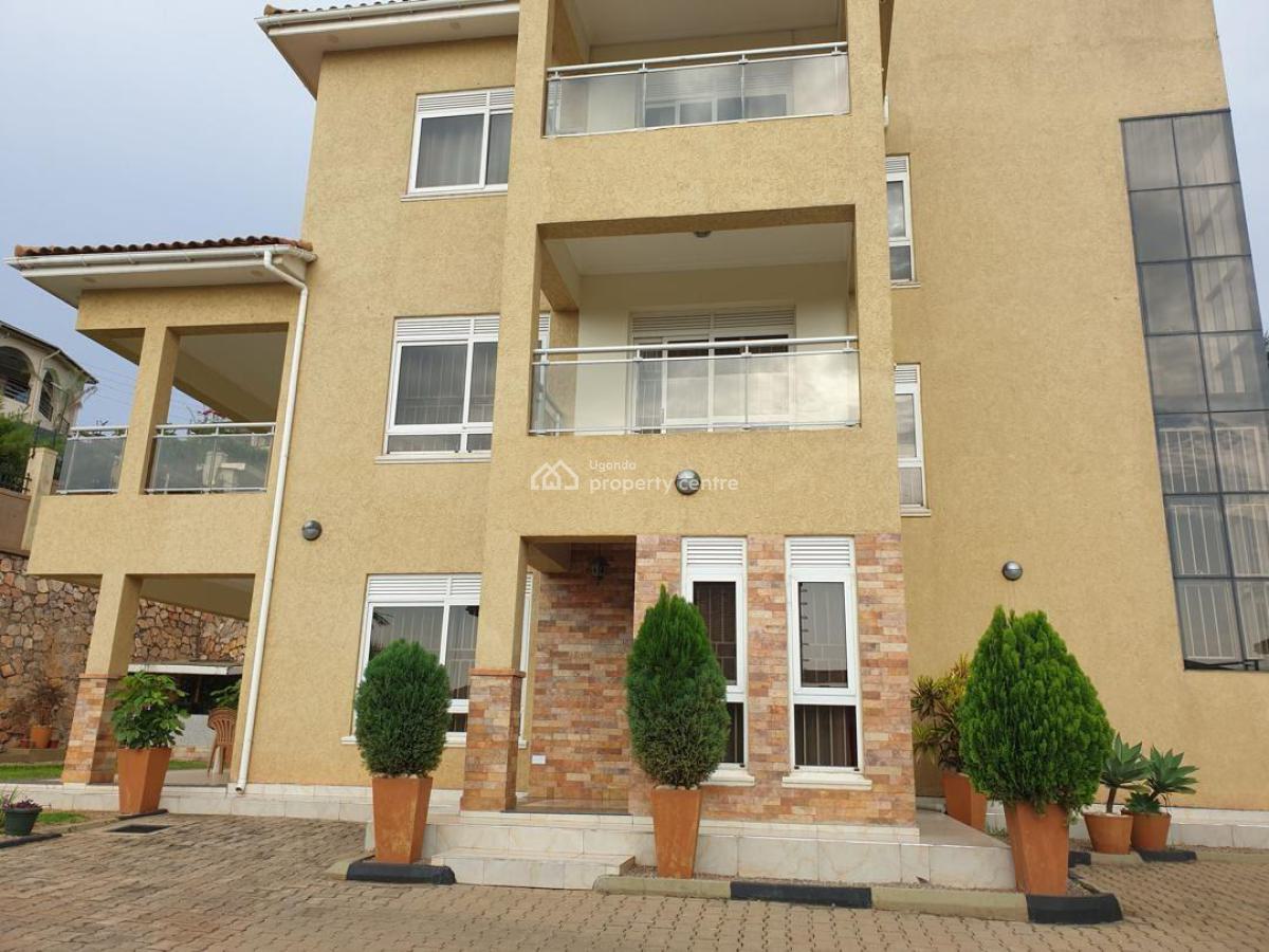 Luxurious 6 Bedroom House in Munyonyo, Munyonyo, Wakiso, Central Region, Terraced Duplex for Sale