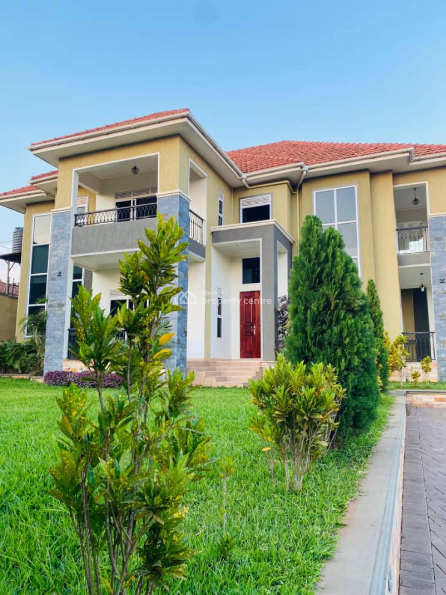 Luxurious 5 Bedroom House in Kitende, Entebbe Road, Wakiso, Central Region, Terraced Duplex for Sale