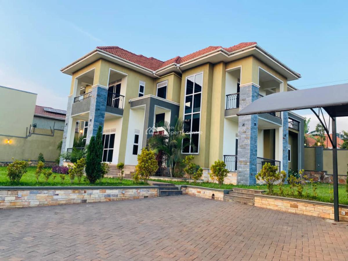 Luxurious 5 Bedroom House in Kitende, Entebbe Road, Wakiso, Central Region, Terraced Duplex for Sale