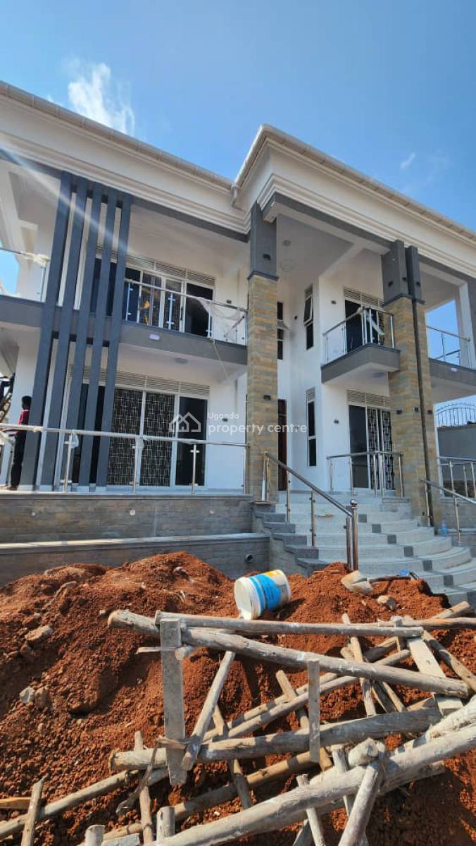 Luxury 6 Bedroom House in Munyonyo, Munyonyo, Kampala, Central Region, Terraced Duplex for Sale