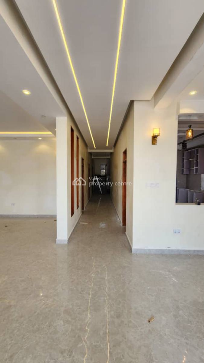 Luxury 6 Bedroom House in Munyonyo, Munyonyo, Kampala, Central Region, Terraced Duplex for Sale