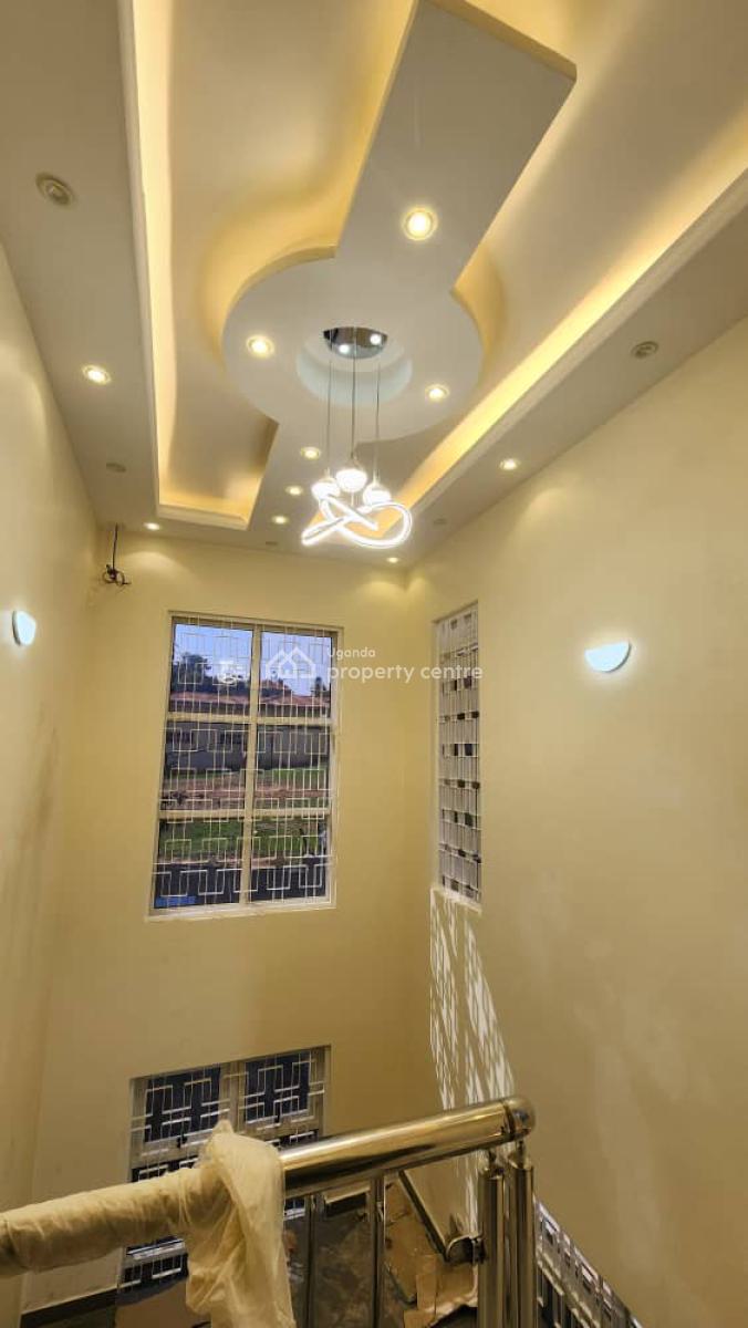 Luxury 6 Bedroom House in Munyonyo, Munyonyo, Kampala, Central Region, Terraced Duplex for Sale
