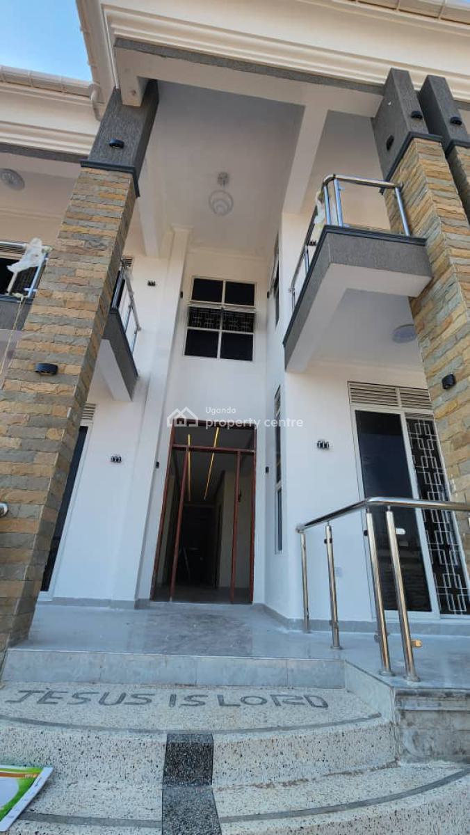 Luxury 6 Bedroom House in Munyonyo, Munyonyo, Kampala, Central Region, Terraced Duplex for Sale