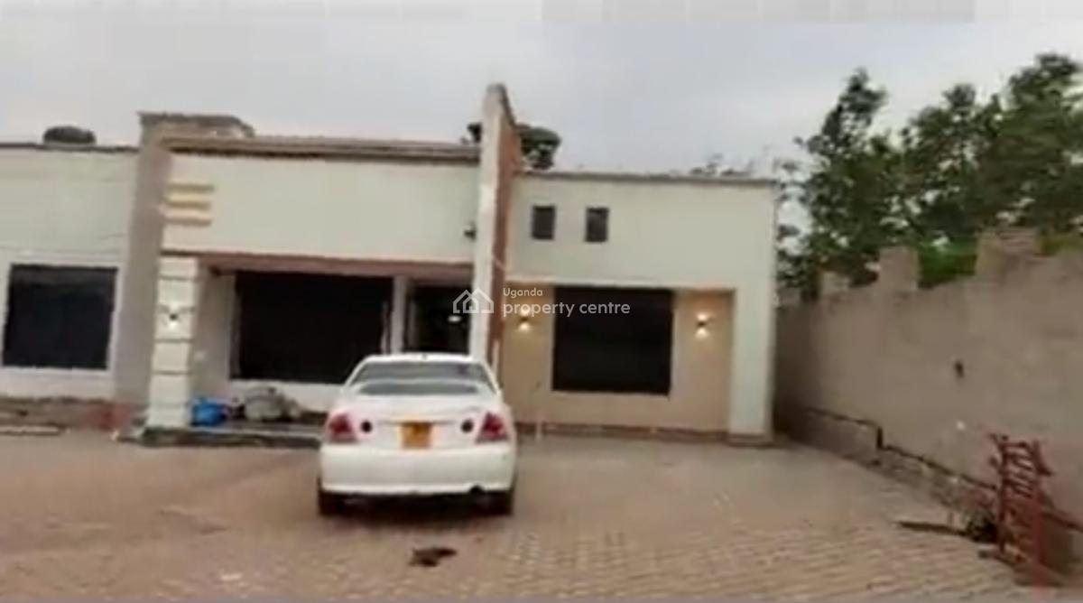 Modern 4 Bedroom House, Mparo, Masindi Road, Hoima, Western Region, House for Sale