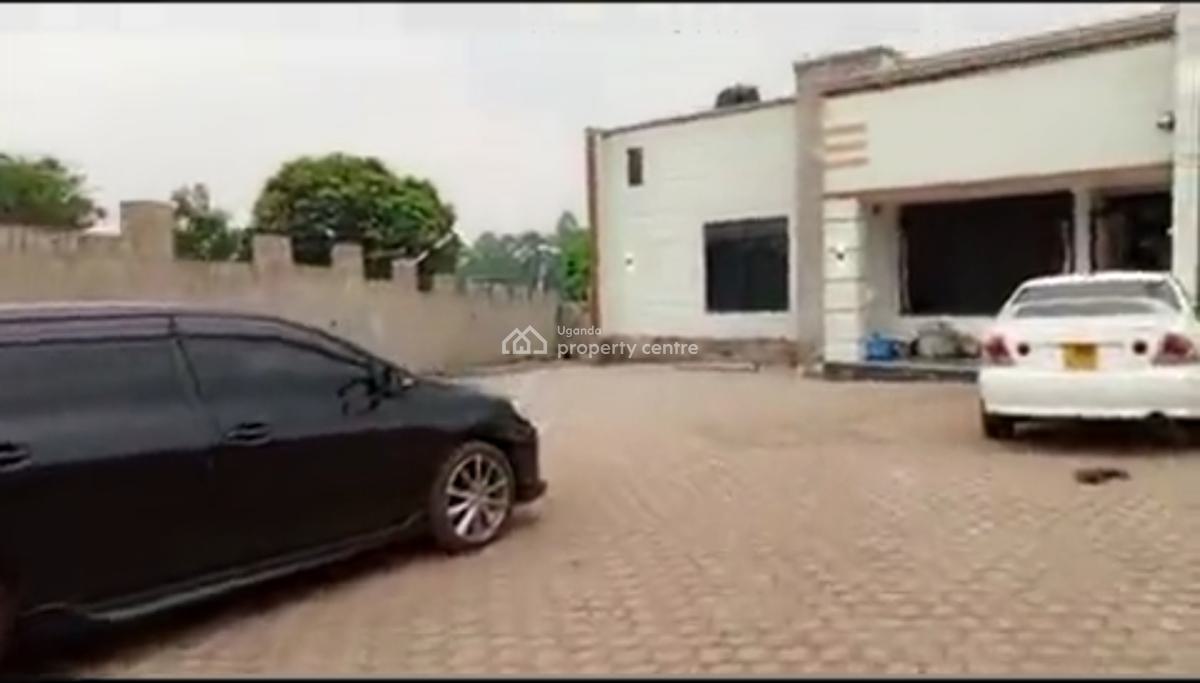 Modern 4 Bedroom House, Mparo, Masindi Road, Hoima, Western Region, House for Sale