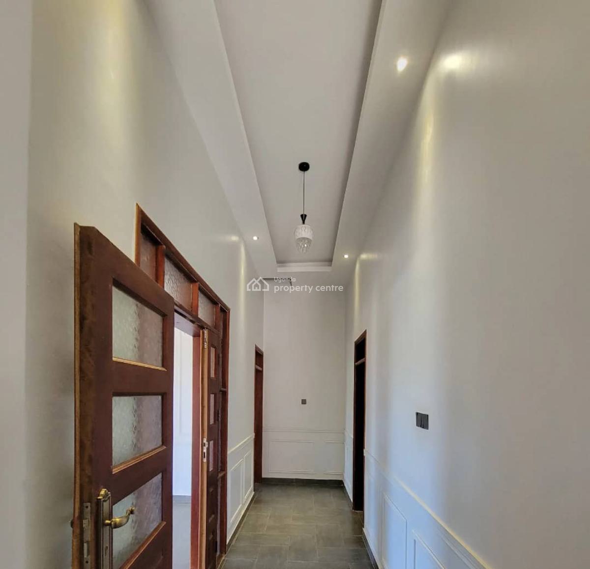 4 Bedroom House in Kira Town Mamerito Road, Kira Town, Mamerito Road, Kira Town, Wakiso, Central Region, Terraced Bungalow for Sale