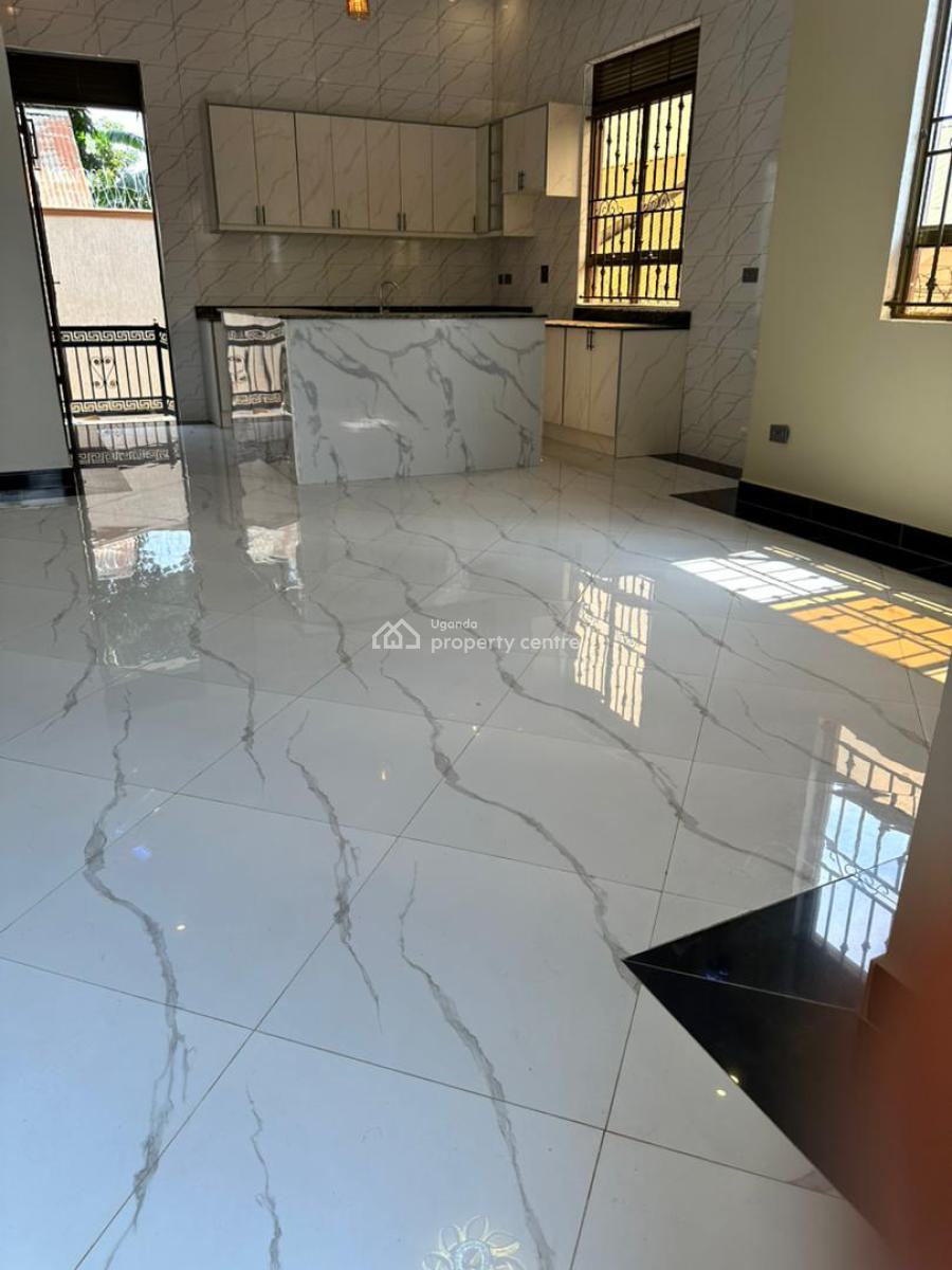 4 Bedroom House in Bwebajja Arkright Estate, Bwebajja Arkright Estate, Wakiso, Central Region, Terraced Bungalow for Sale