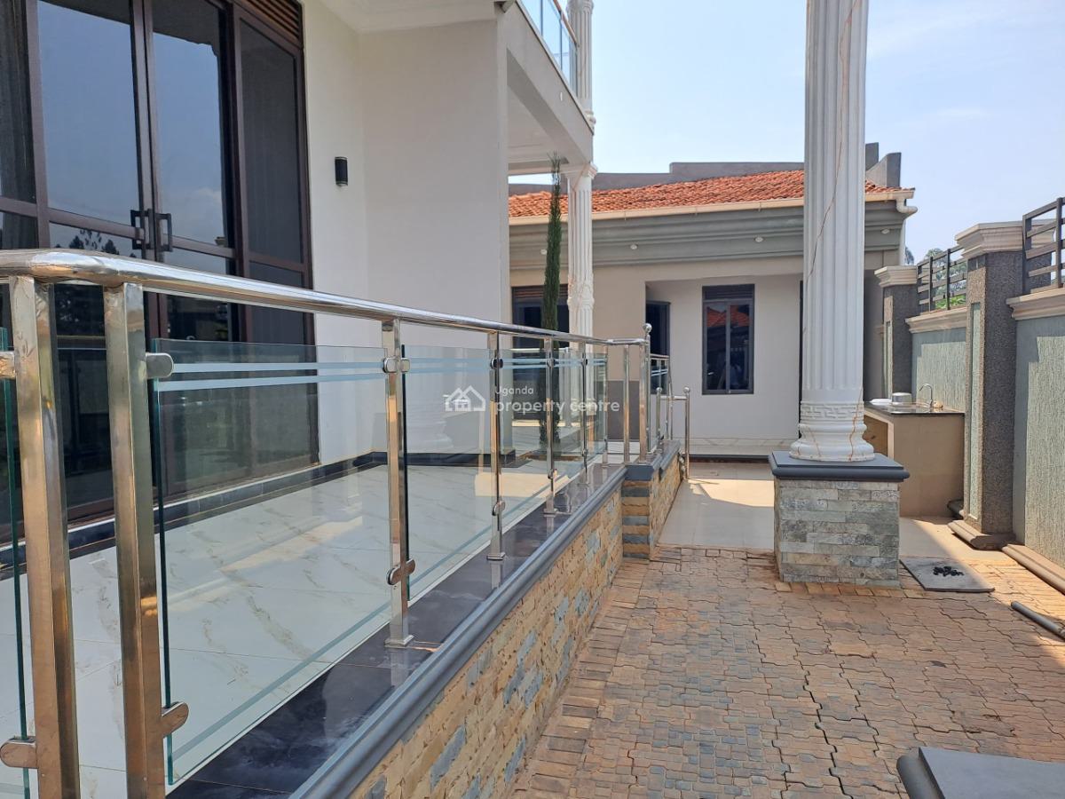 Luxury 6 Bedroom House in Kira, Kira Kasangati Rd, Kira Town, Wakiso, Central Region, Terraced Duplex for Sale