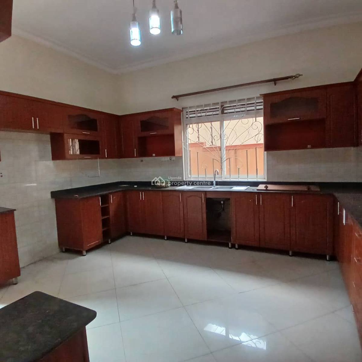a Stand Alone 4 Bedroom House, Kyambogo, Kampala, Central Region, Detached Bungalow for Rent