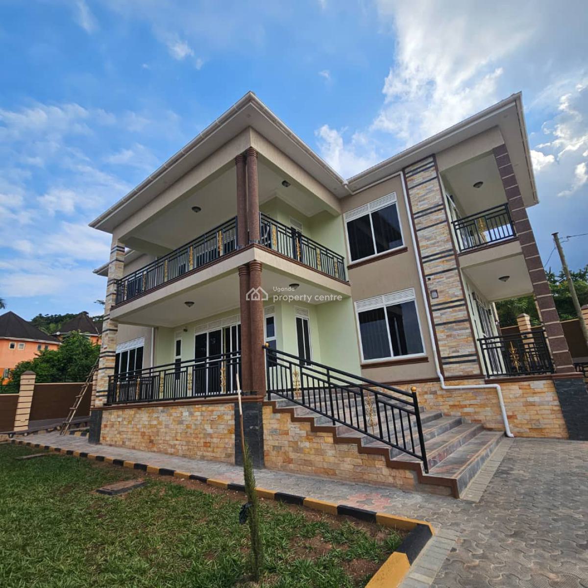 Luxury Lakefront 6 Bedroom House in Bwebajja Off Entebbe Road, Bwebajja, Wakiso, Central Region, Terraced Duplex for Sale