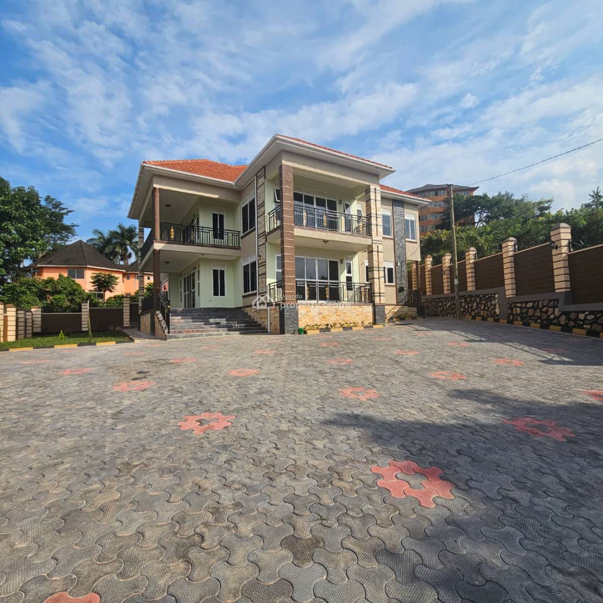 Luxury Lakefront 6 Bedroom House in Bwebajja Off Entebbe Road, Bwebajja, Wakiso, Central Region, Terraced Duplex for Sale