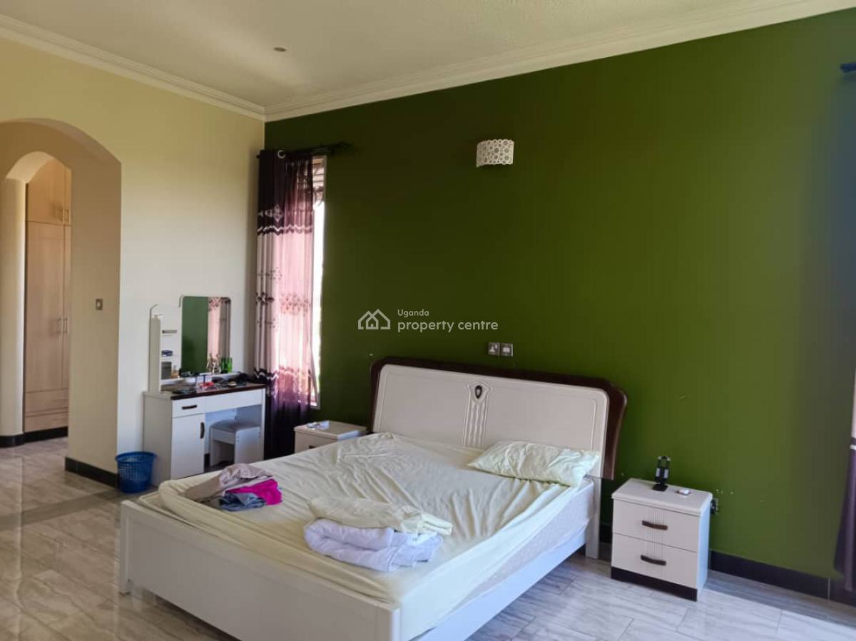 Lakeview 4 Bedroom House in Muyenga Bukasa, Muyenga Bukasa, Wakiso, Central Region, Terraced Duplex for Sale