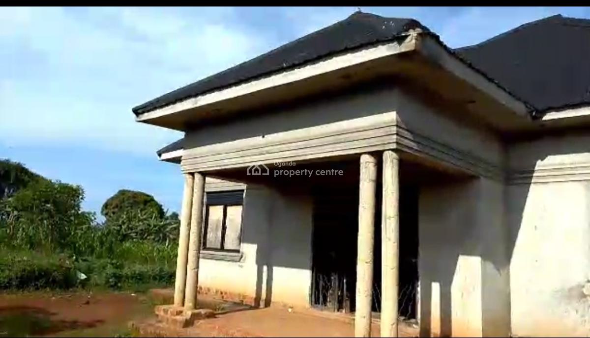 Farm House on 43.7 Acres, Bukuya, Mubende, Central Region, Land for Sale