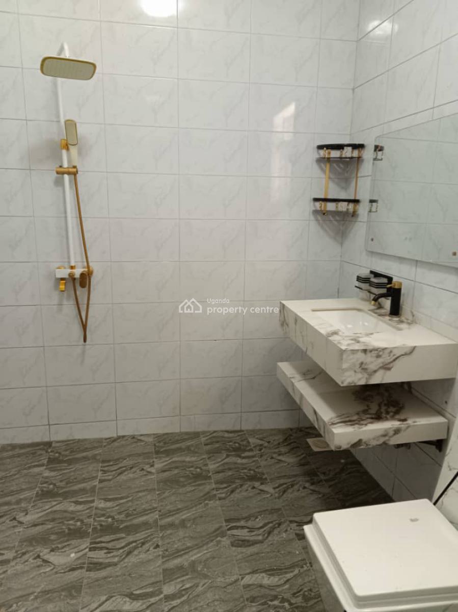 Beautiful New 5 Bedroom House in Kigo, Mutungo Kigo, Kampala, Central Region, Terraced Bungalow for Sale