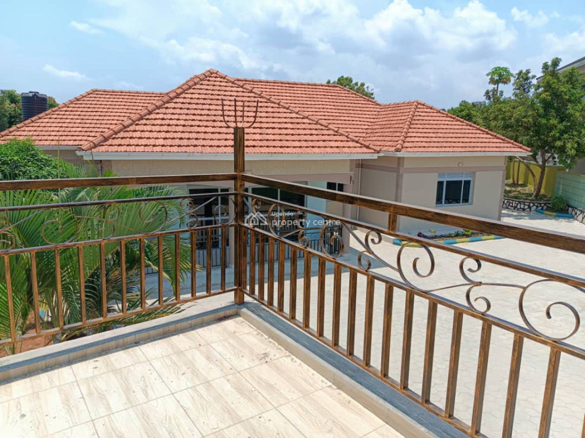Beautiful New 5 Bedroom House in Kigo, Mutungo Kigo, Kampala, Central Region, Terraced Bungalow for Sale
