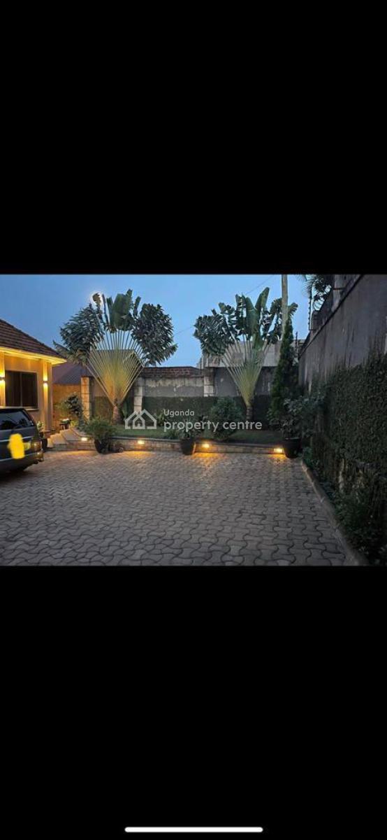 Spacious and Luxury 4 Bedroom House, Kyaliwajjala, Kira Town, Wakiso, Central Region, Detached Bungalow for Sale