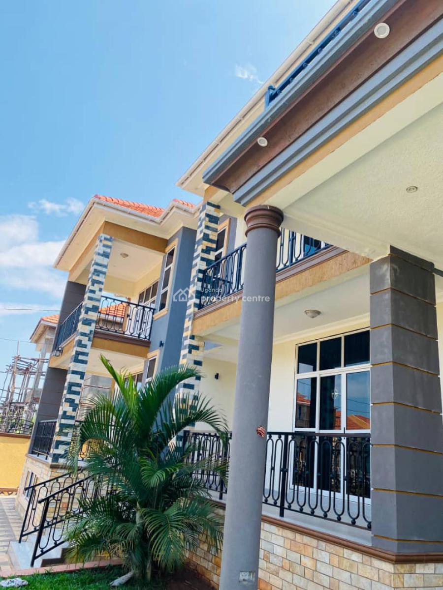 Luxury 7 Bedroom House in Munyonyo, Munyonyo, Kampala, Central Region, Terraced Duplex for Sale