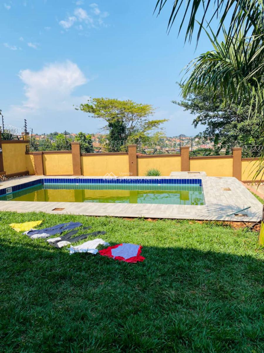 Luxury 7 Bedroom House in Munyonyo, Munyonyo, Kampala, Central Region, Terraced Duplex for Sale