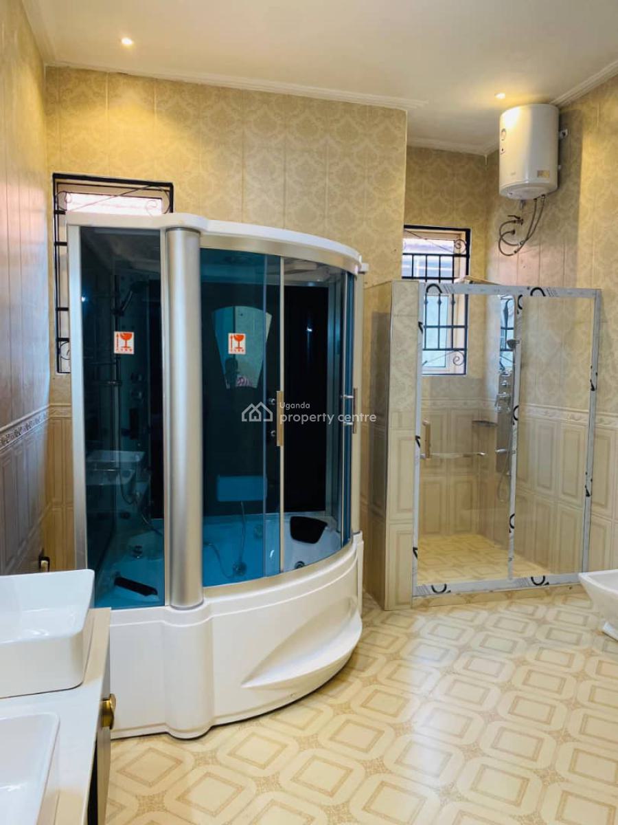 Luxury 7 Bedroom House in Munyonyo, Munyonyo, Kampala, Central Region, Terraced Duplex for Sale