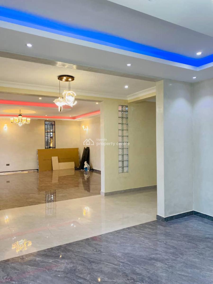 Luxury 7 Bedroom House in Munyonyo, Munyonyo, Kampala, Central Region, Terraced Duplex for Sale