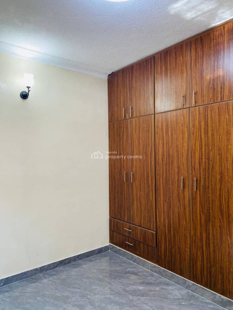 Luxury 7 Bedroom House in Munyonyo, Munyonyo, Kampala, Central Region, Terraced Duplex for Sale