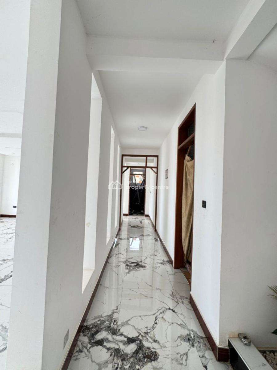 Luxury 5 Bedroom House in Munyonyo Kigo, Kigo, Kampala, Central Region, Terraced Duplex for Sale