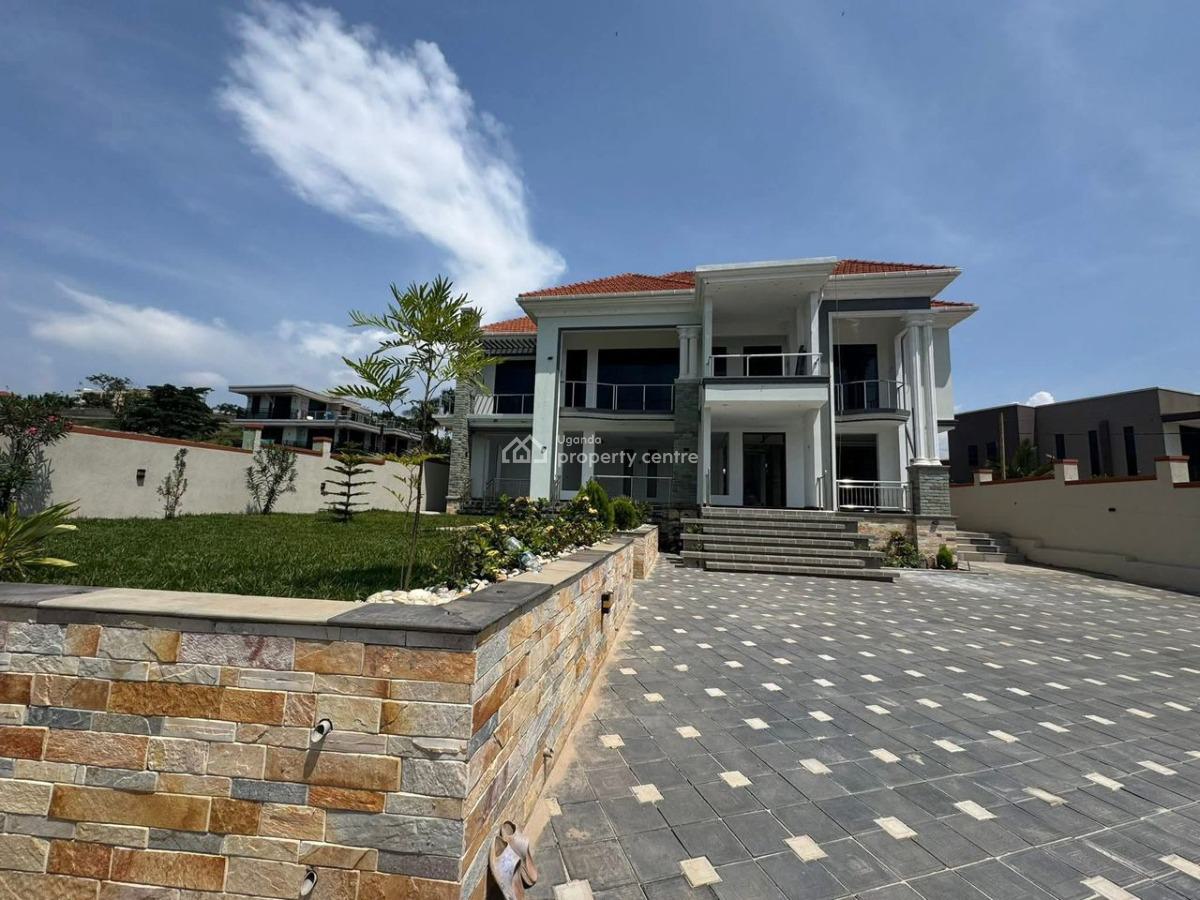 Luxury 5 Bedroom House with a Lakeview in Munyonyo Kigo, Kigo, Munyonyo, Kampala, Central Region, Terraced Duplex for Sale
