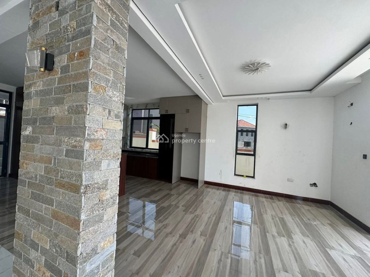 Luxury 5 Bedroom House with a Lakeview in Munyonyo Kigo, Kigo, Munyonyo, Kampala, Central Region, Terraced Duplex for Sale