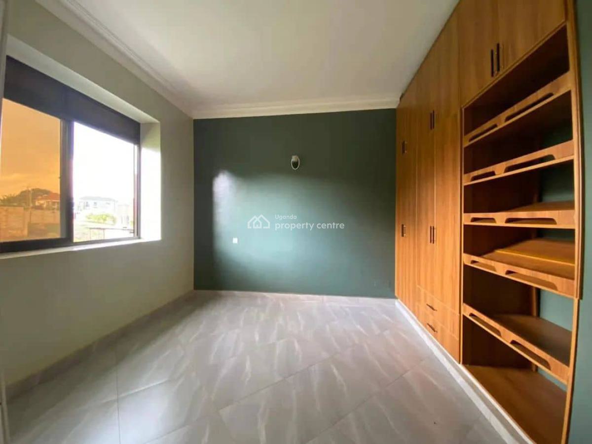 Luxury 5 Bedroom House in Kira, Kira, Kira Town, Wakiso, Central Region, Terraced Duplex for Sale