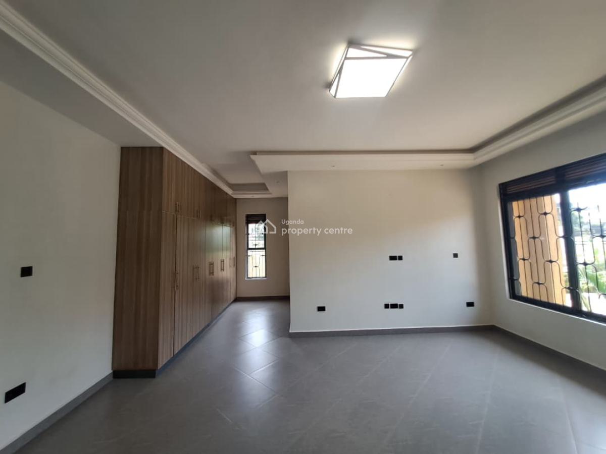 Beautiful 4 Bedroom House in Kira Town, Mamerito Road, Kira Town, Kira Town, Wakiso, Central Region, Terraced Bungalow for Sale