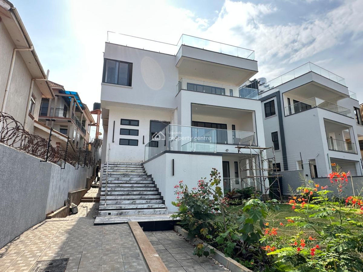 Beautiful 6 Bedroom House in Munyonyo, Munyonyo, Kampala, Central Region, Terraced Duplex for Sale