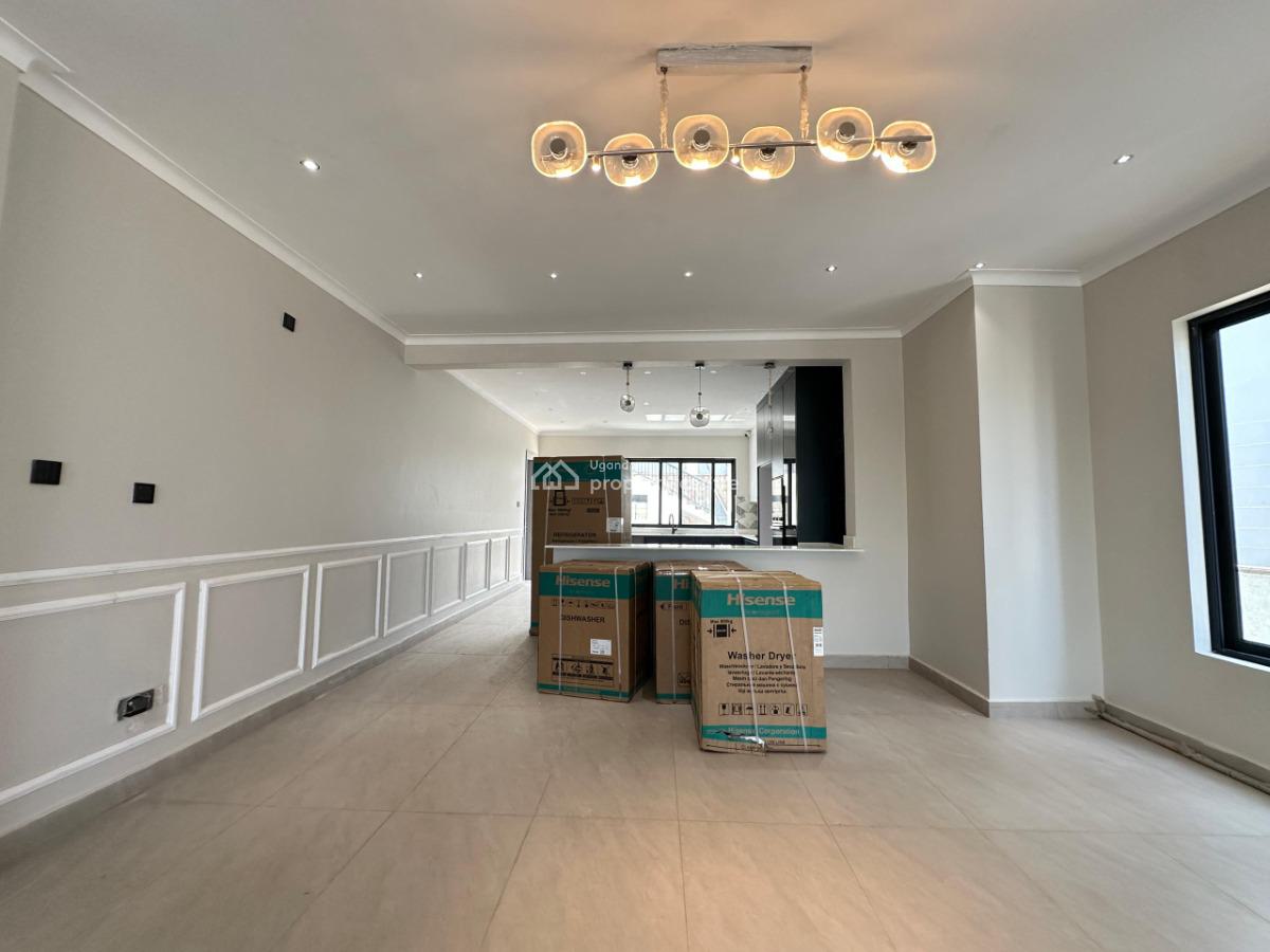 Beautiful 6 Bedroom House in Munyonyo, Munyonyo, Kampala, Central Region, Terraced Duplex for Sale