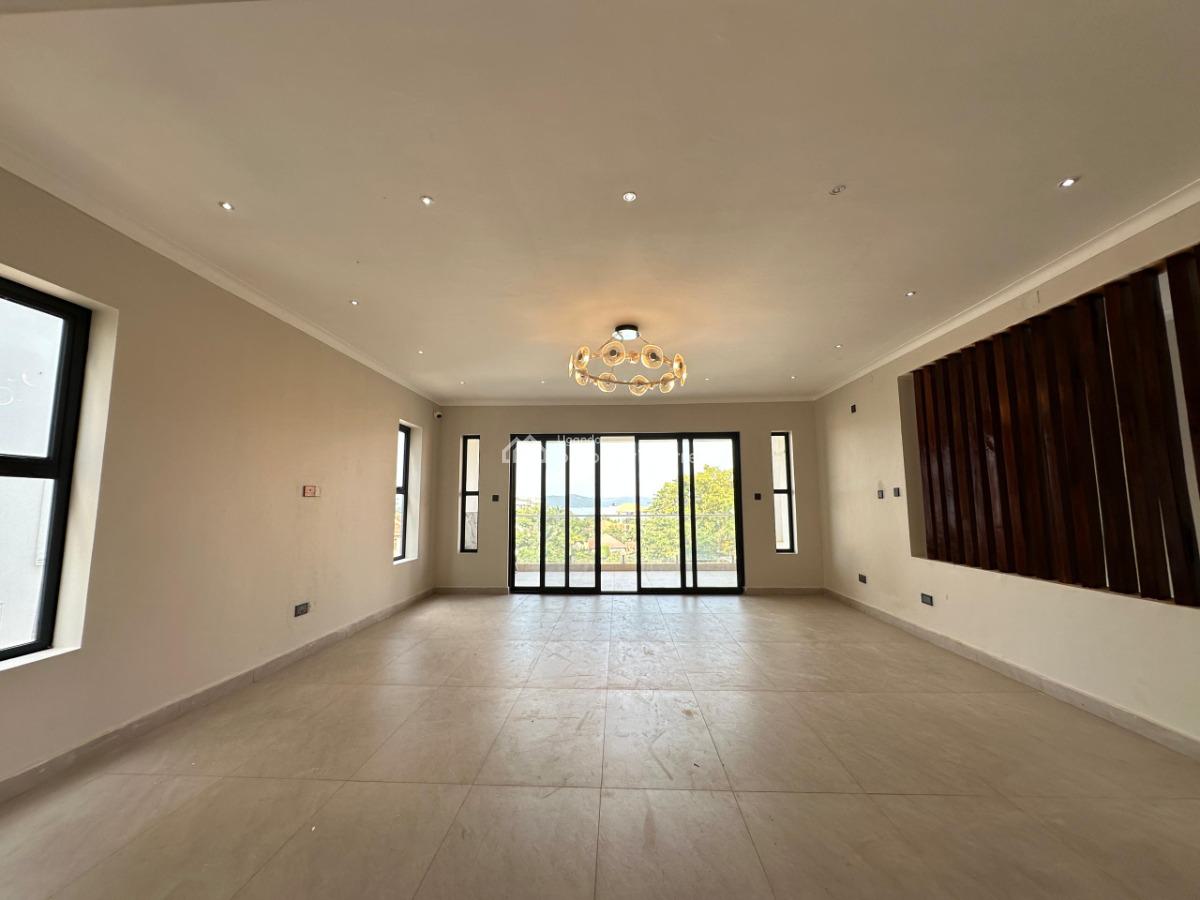 Beautiful 6 Bedroom House in Munyonyo, Munyonyo, Kampala, Central Region, Terraced Duplex for Sale