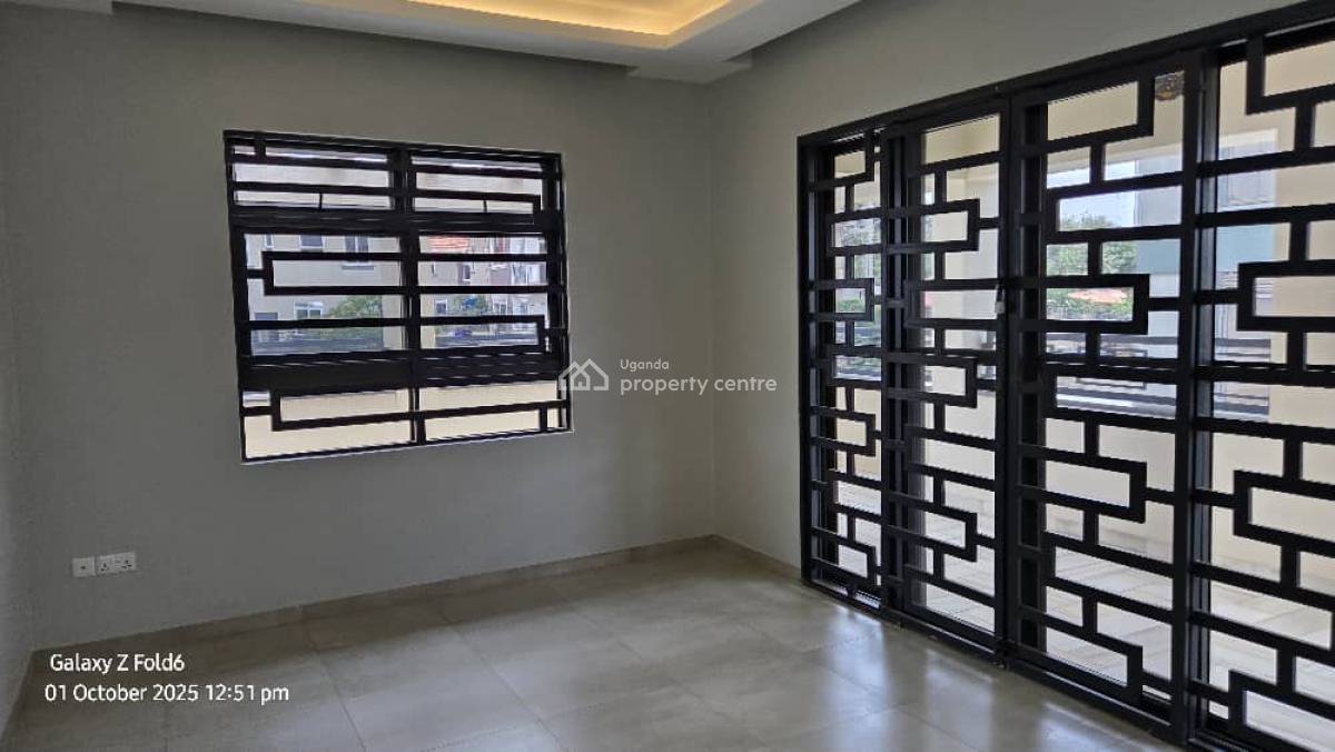 Luxury 4 Bedroom House in Bunga Kawuku, Bunga Kawuku, Kampala, Central Region, Terraced Duplex for Sale