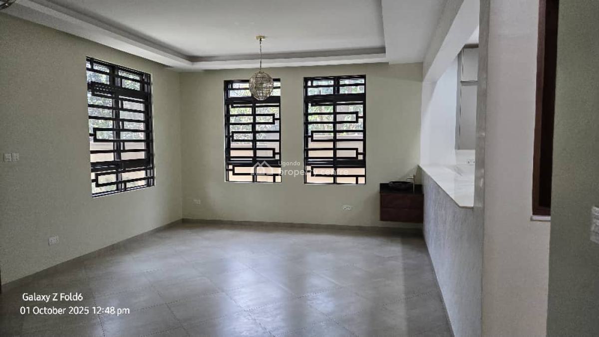 Luxury 4 Bedroom House in Bunga Kawuku, Bunga Kawuku, Kampala, Central Region, Terraced Duplex for Sale