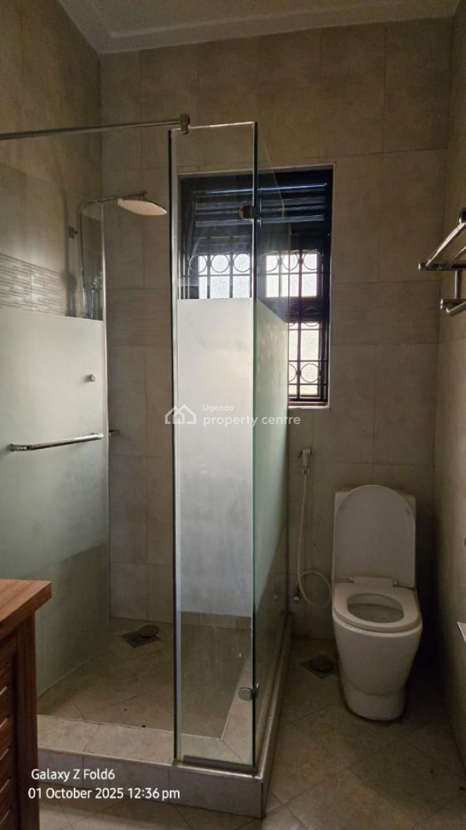 Luxury 4 Bedroom House in Bunga Kawuku, Bunga Kawuku, Kampala, Central Region, Terraced Duplex for Sale