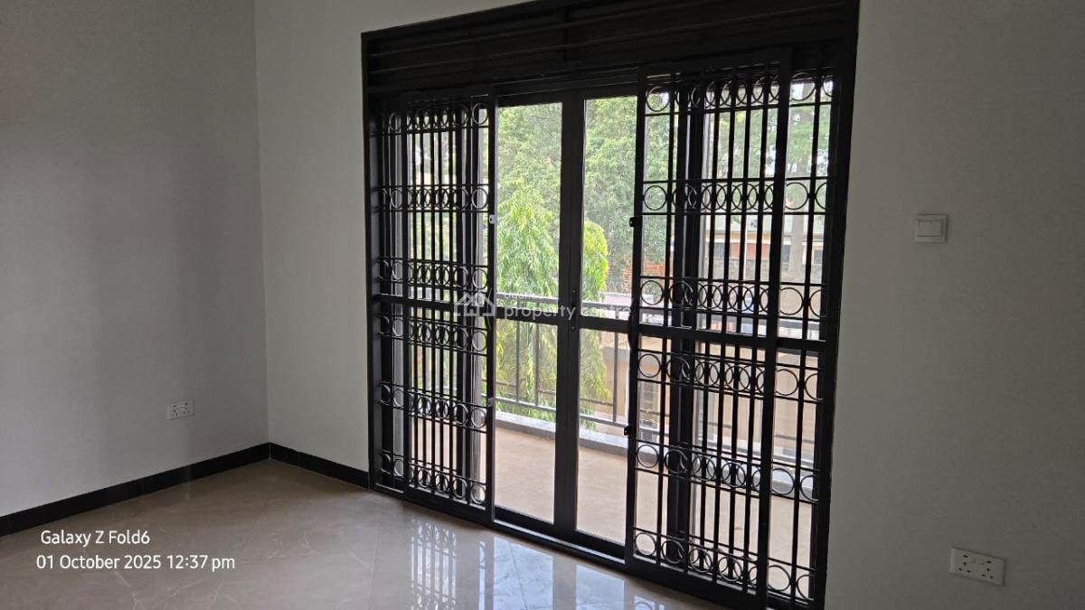 Luxury 4 Bedroom House in Bunga Kawuku, Bunga Kawuku, Kampala, Central Region, Terraced Duplex for Sale
