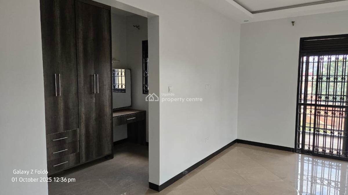 Luxury 4 Bedroom House in Bunga Kawuku, Bunga Kawuku, Kampala, Central Region, Terraced Duplex for Sale