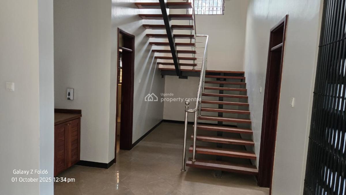 Luxury 4 Bedroom House in Bunga Kawuku, Bunga Kawuku, Kampala, Central Region, Terraced Duplex for Sale