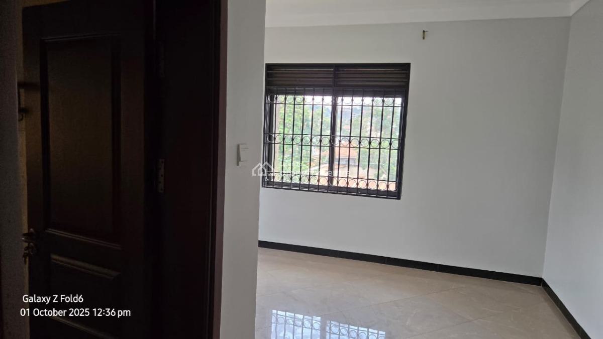 Luxury 4 Bedroom House in Bunga Kawuku, Bunga Kawuku, Kampala, Central Region, Terraced Duplex for Sale